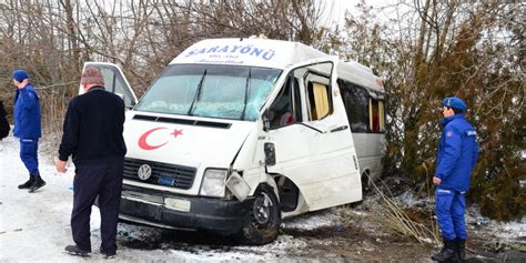 K­o­n­y­a­­d­a­ ­t­r­a­f­i­k­ ­k­a­z­a­s­ı­:­ ­9­ ­y­a­r­a­l­ı­
